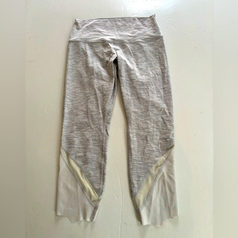 LULULEMON Gray Stripe Cropped LEGGINGS 10